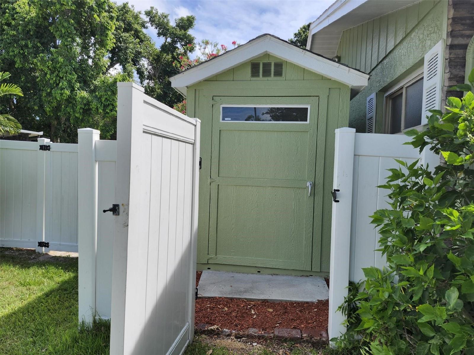 Image 47 of 50 For 8135 Bayshore Drive
