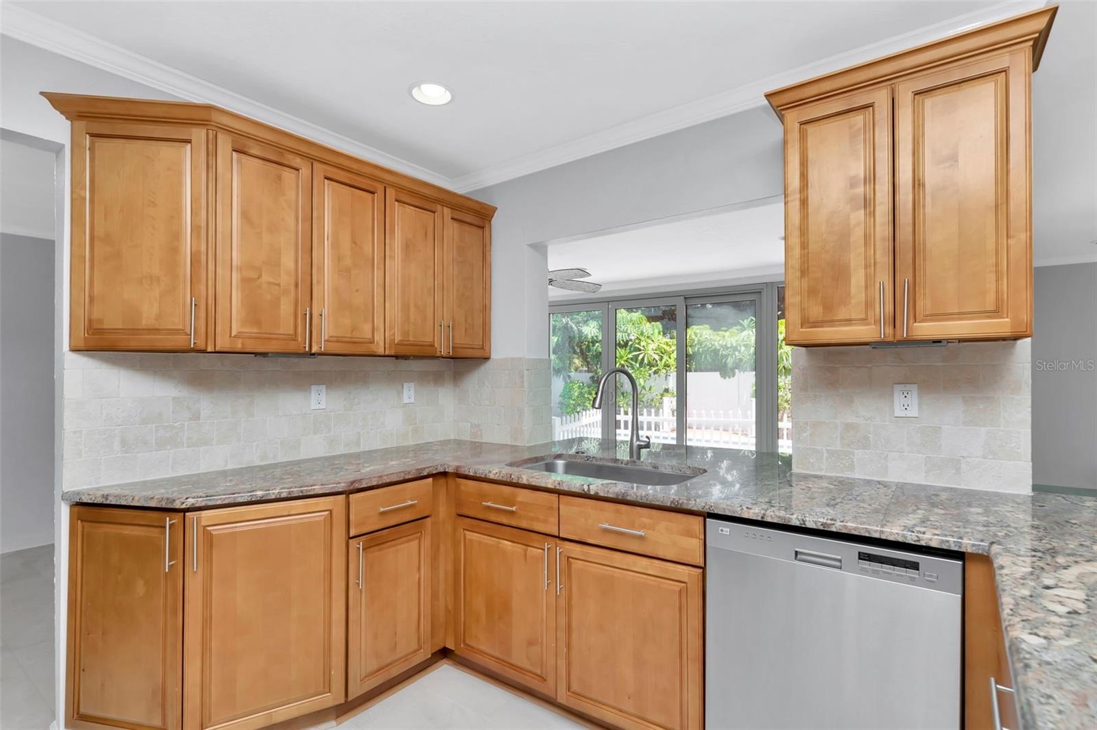 Image 9 of 50 For 8135 Bayshore Drive