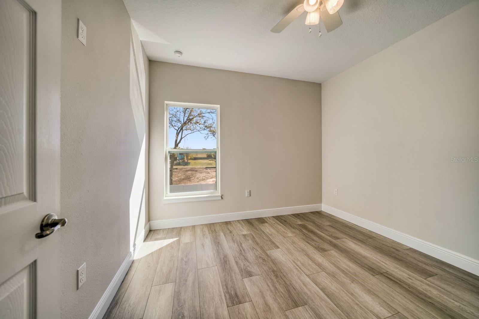 Image 13 of 20 For 8411 Daves Homes Place