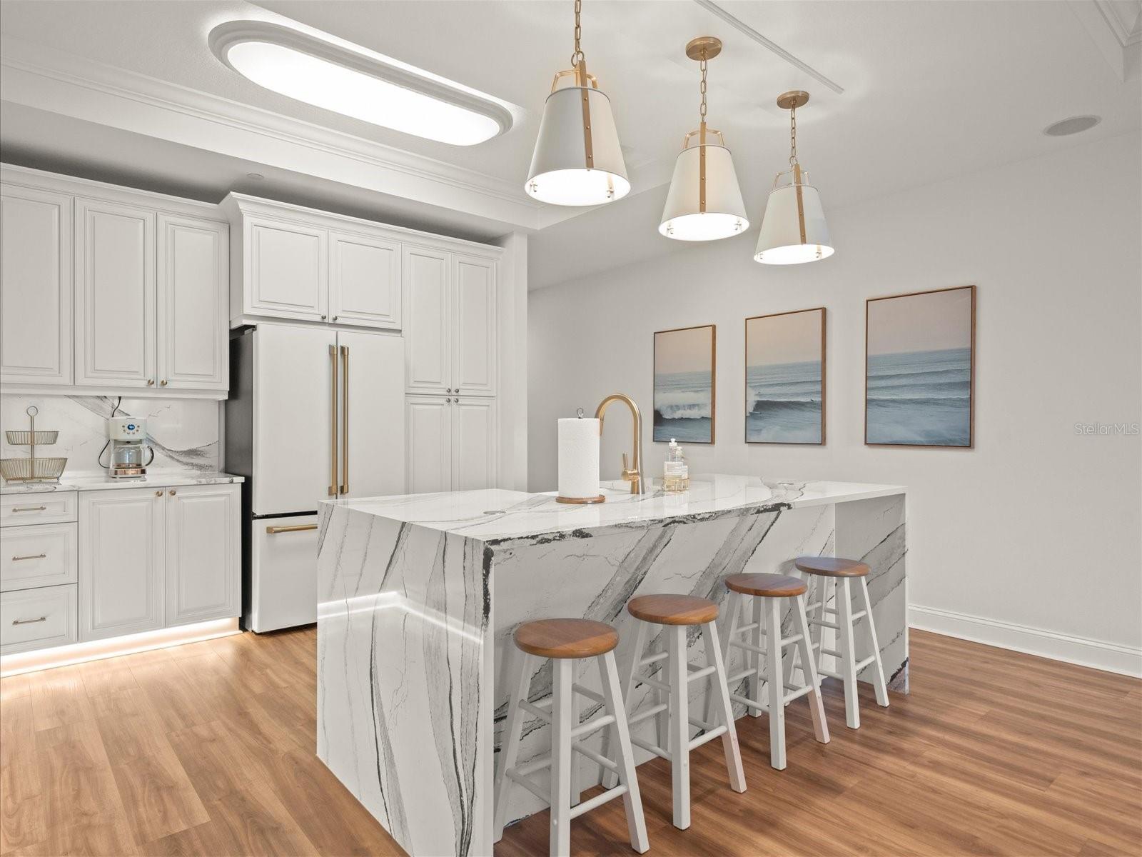 Image 11 of 69 For 202 Windward Passage 303