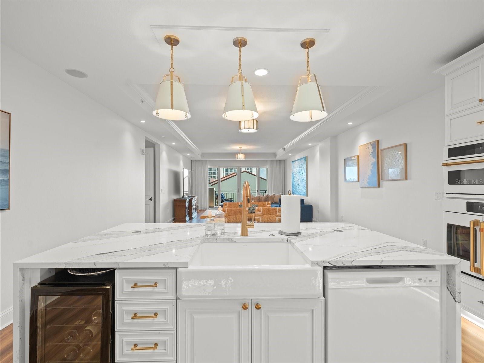 Image 14 of 69 For 202 Windward Passage 303