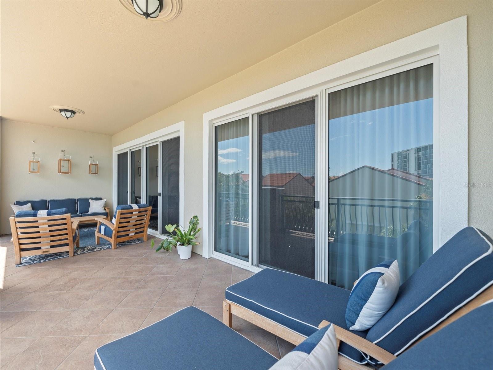 Image 39 of 69 For 202 Windward Passage 303
