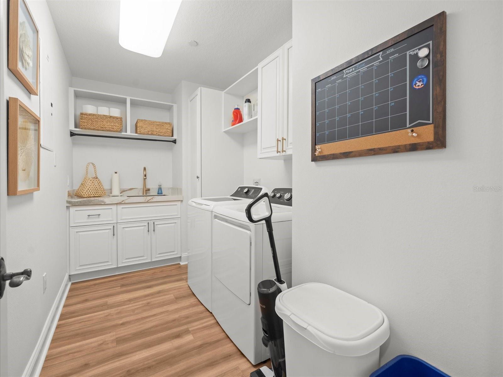 Image 47 of 69 For 202 Windward Passage 303