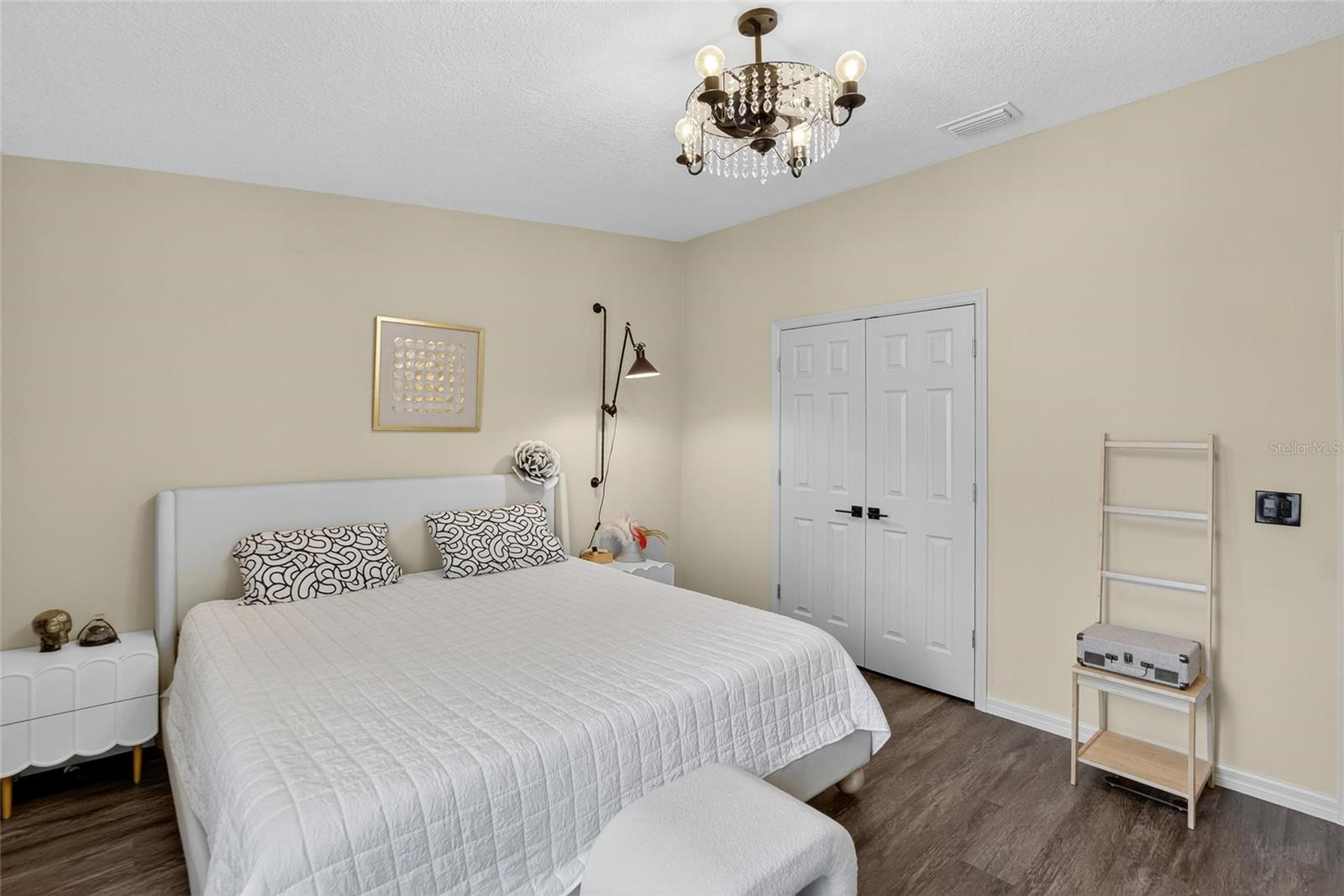 Image 34 of 63 For 1819 Sommarie Way