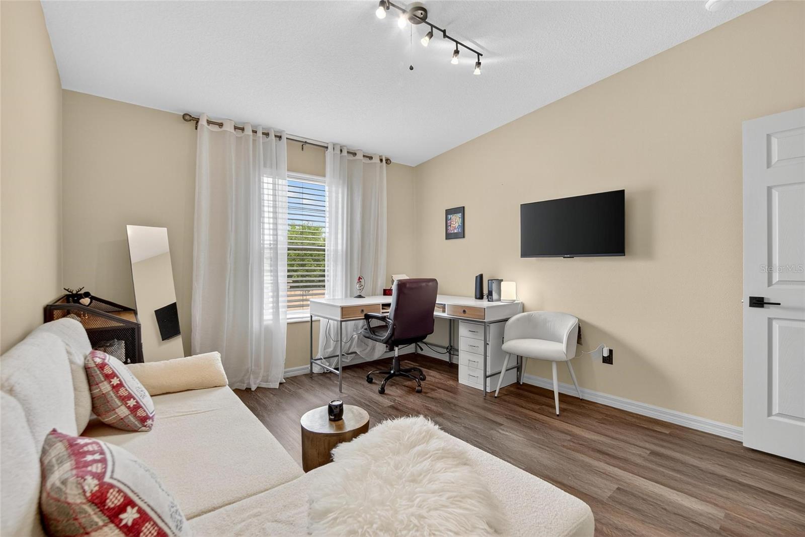 Image 49 of 63 For 1819 Sommarie Way