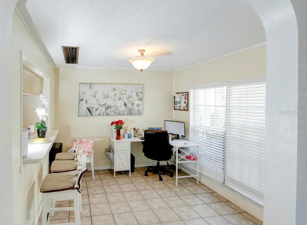 Image 10 of 22 For 637 Kensington Lake Circle