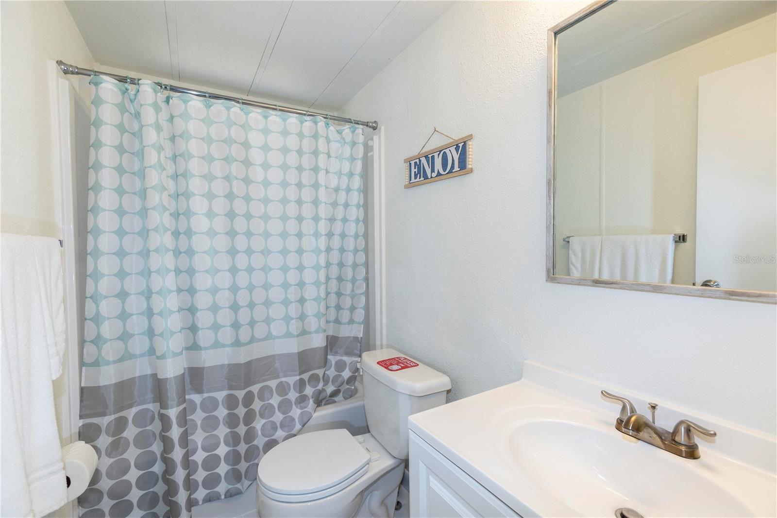 Image 11 of 26 For 4153 Richmond Avenue