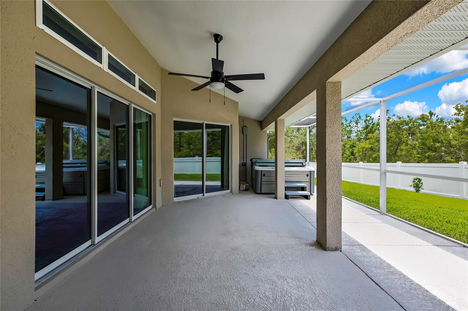 Listing photo id 26 for 15 Dahlia Court N