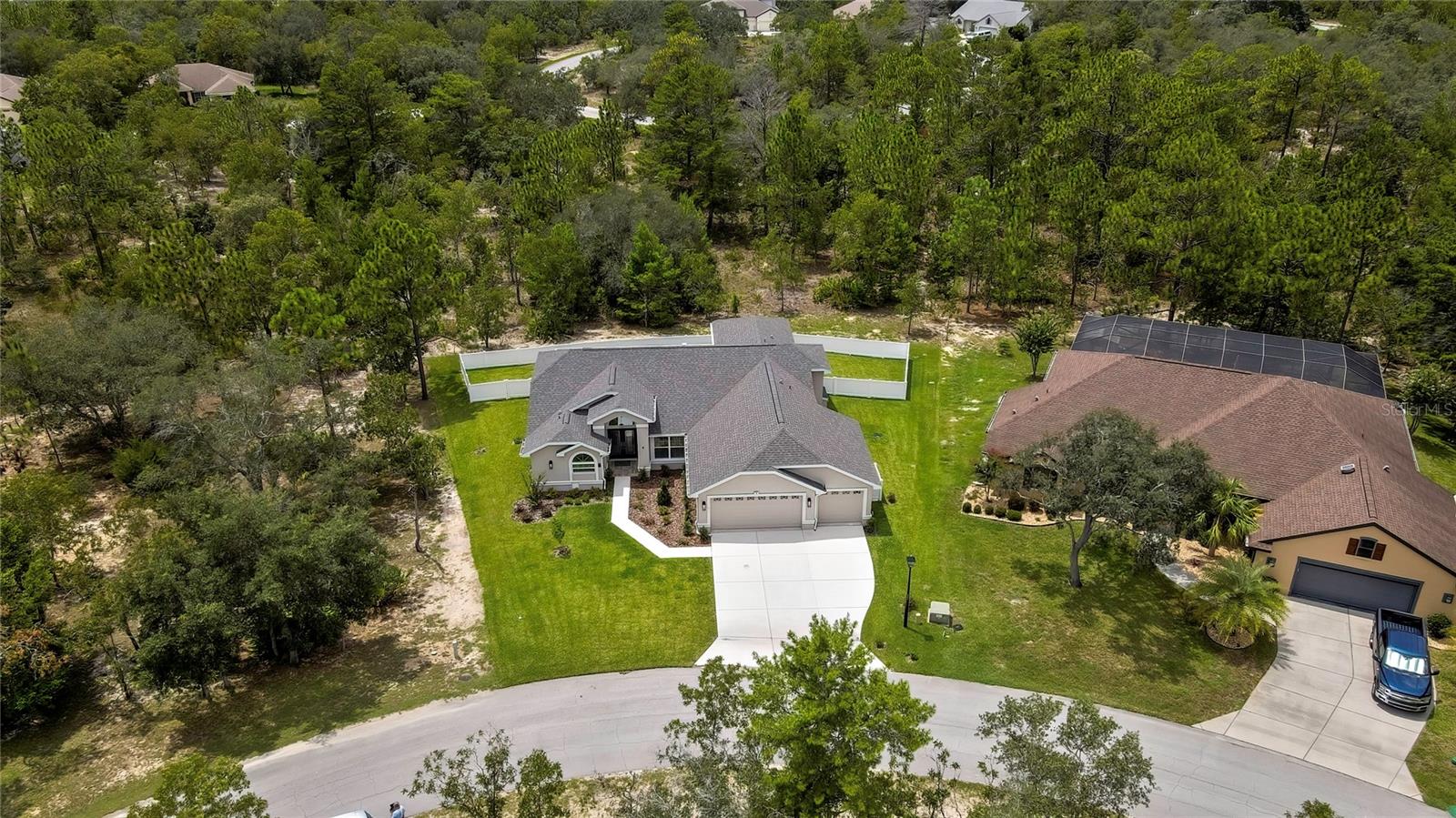 Listing photo id 40 for 15 Dahlia Court N