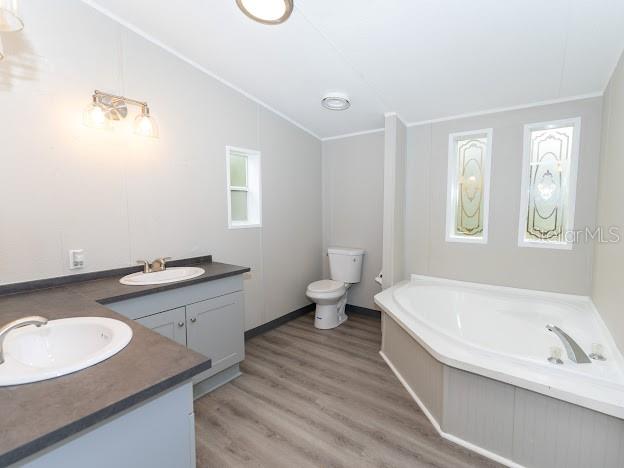 Image 13 of 21 For 12816 Midvale Avenue
