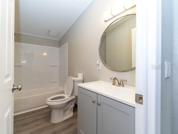 Image 18 of 21 For 12816 Midvale Avenue