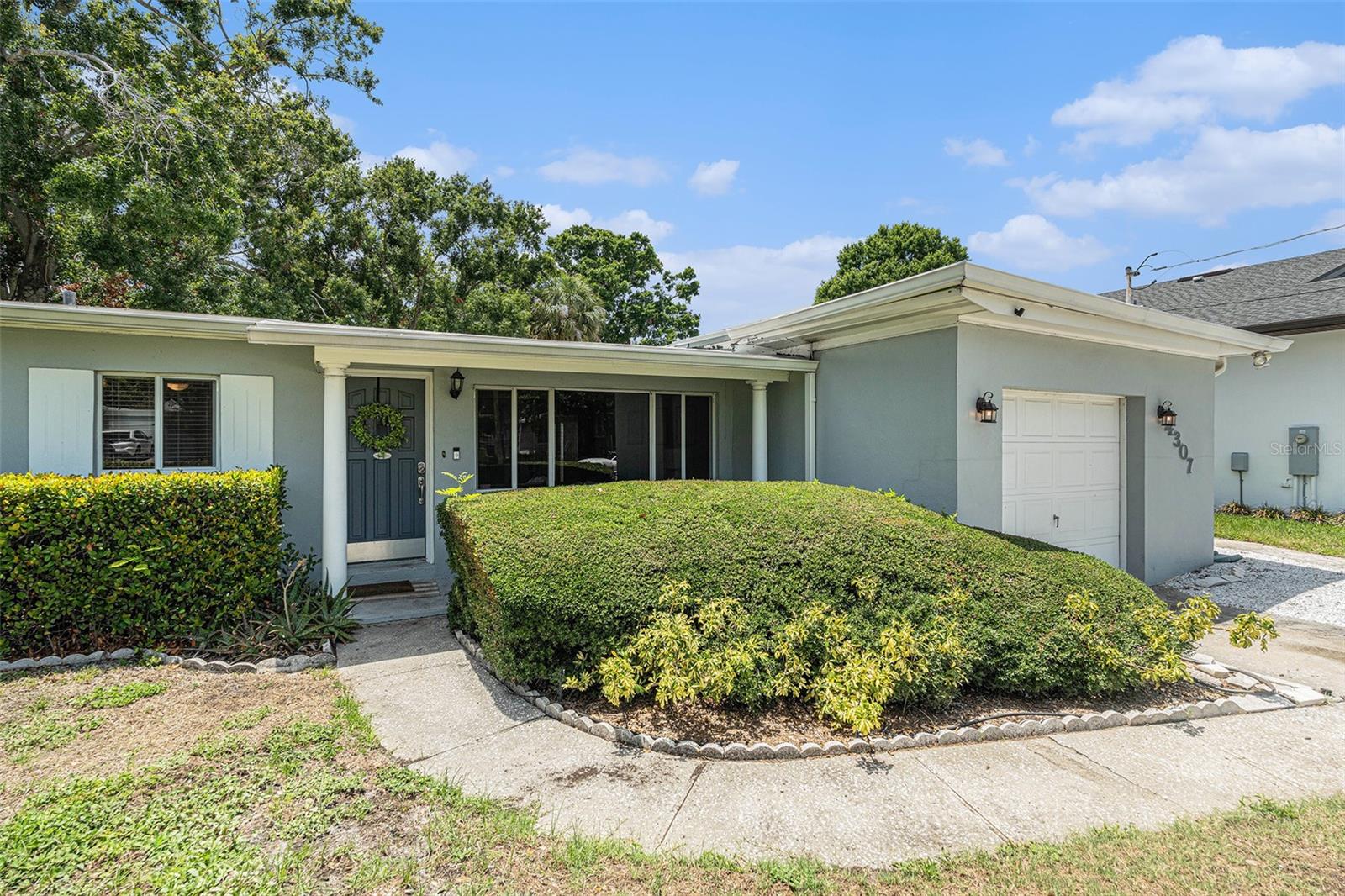 Image 3 of 27 For 4307 Thatcher Avenue