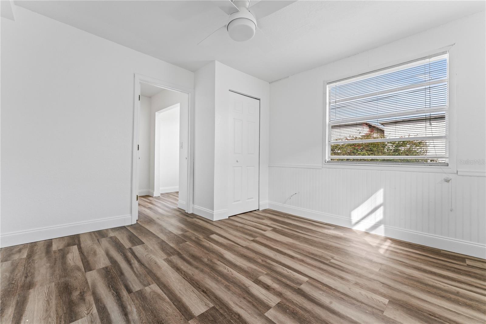 Image 10 of 26 For 2333 15th Avenue N