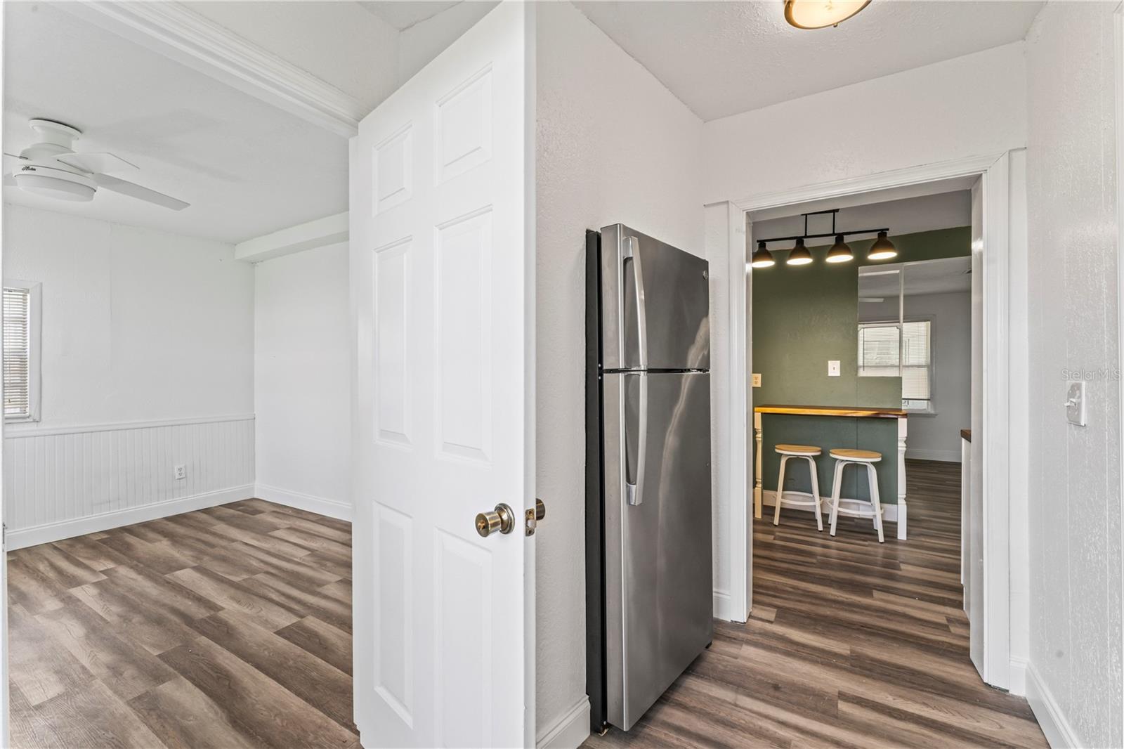Image 15 of 26 For 2333 15th Avenue N