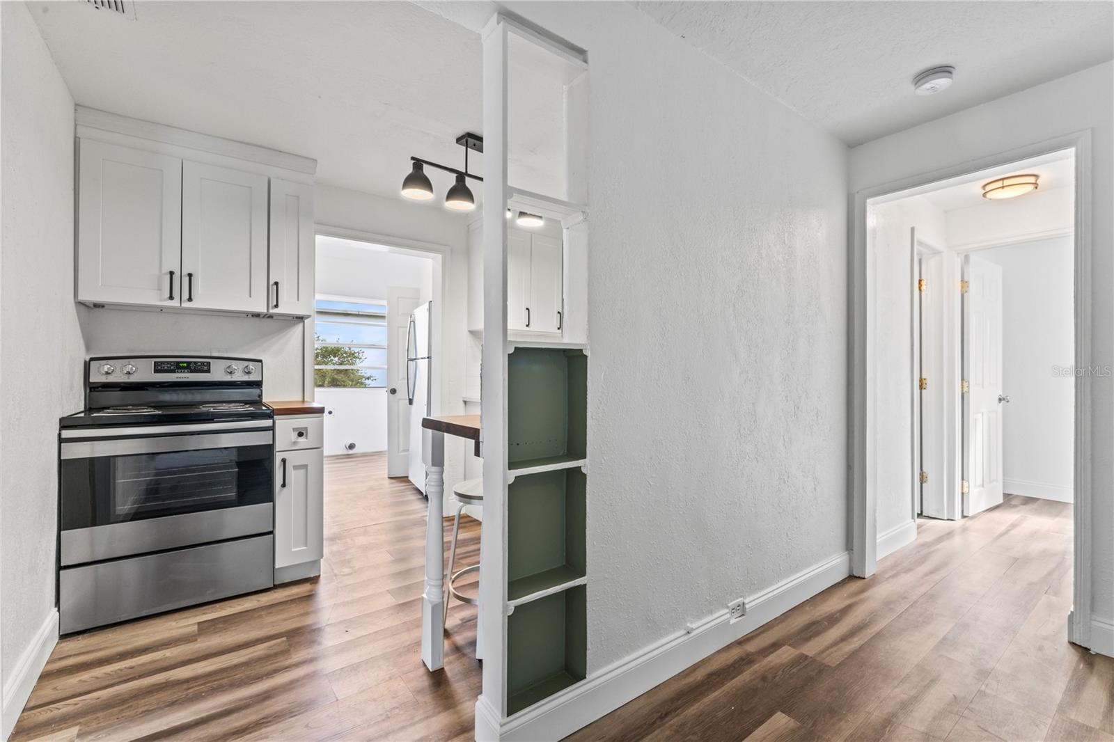 Image 3 of 26 For 2333 15th Avenue N
