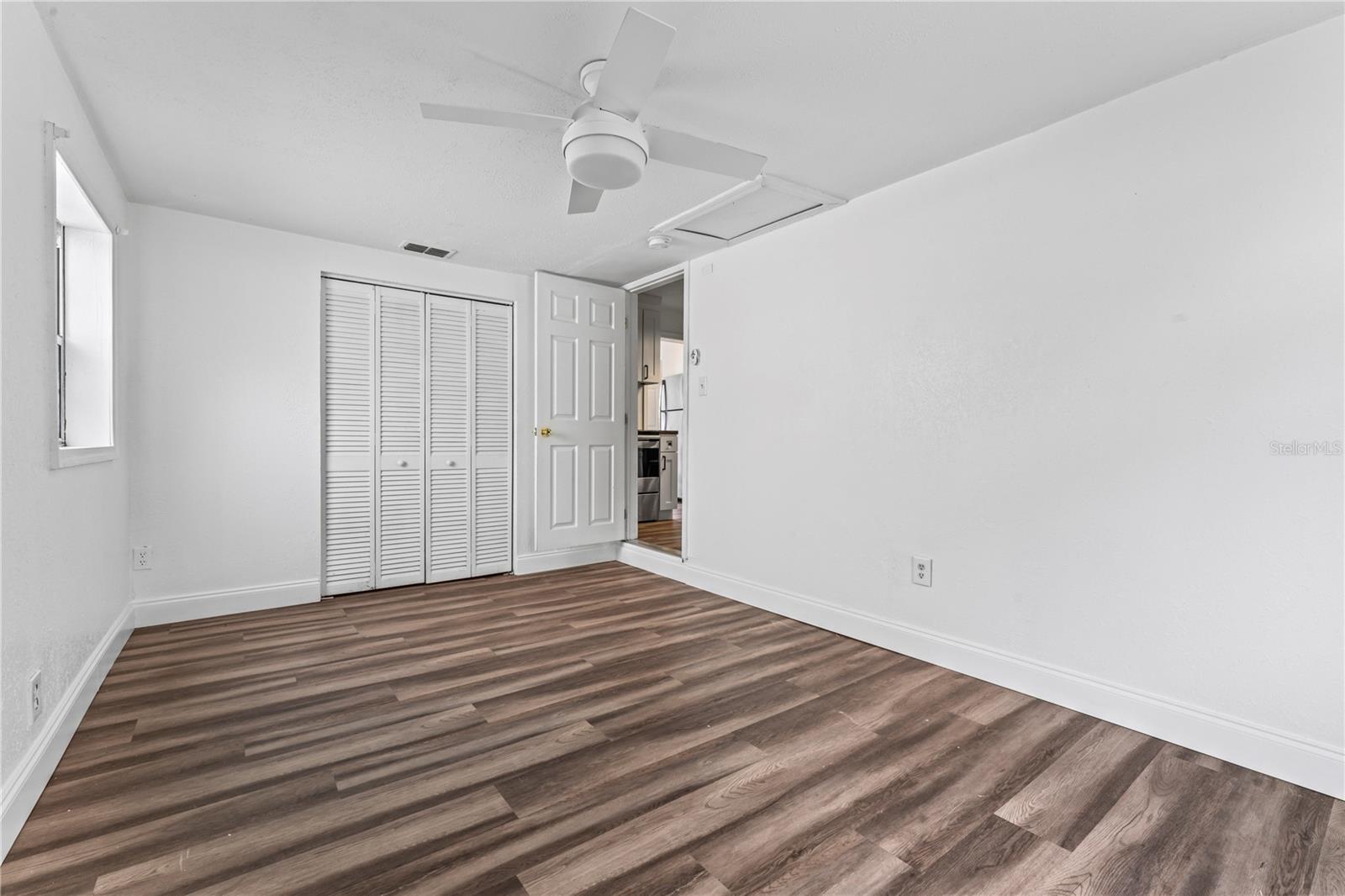 Image 8 of 26 For 2333 15th Avenue N