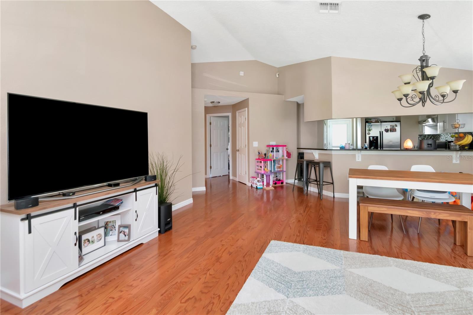 Image 3 of 20 For 7507 West Shore Boulevard