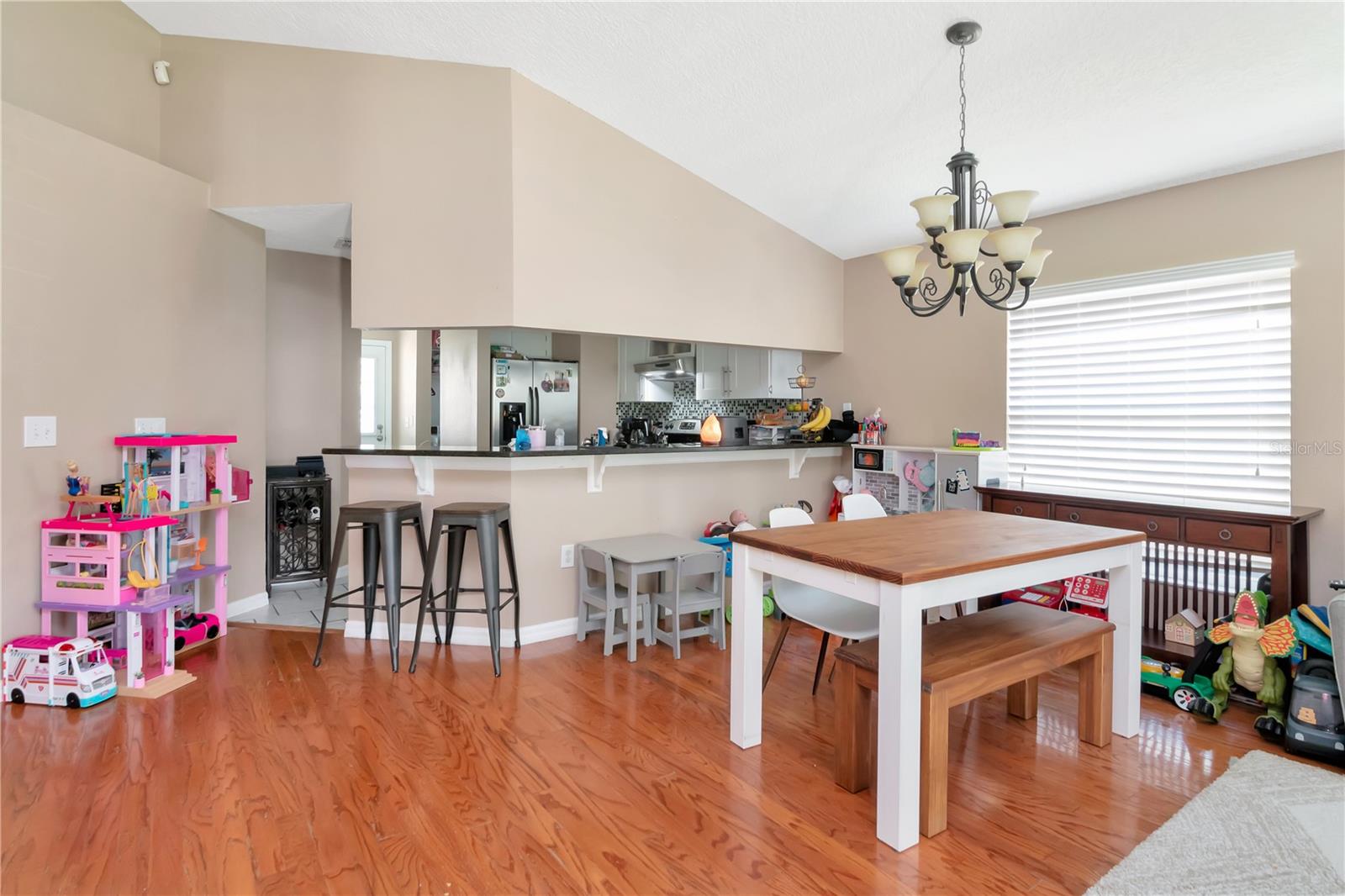 Image 8 of 20 For 7507 West Shore Boulevard