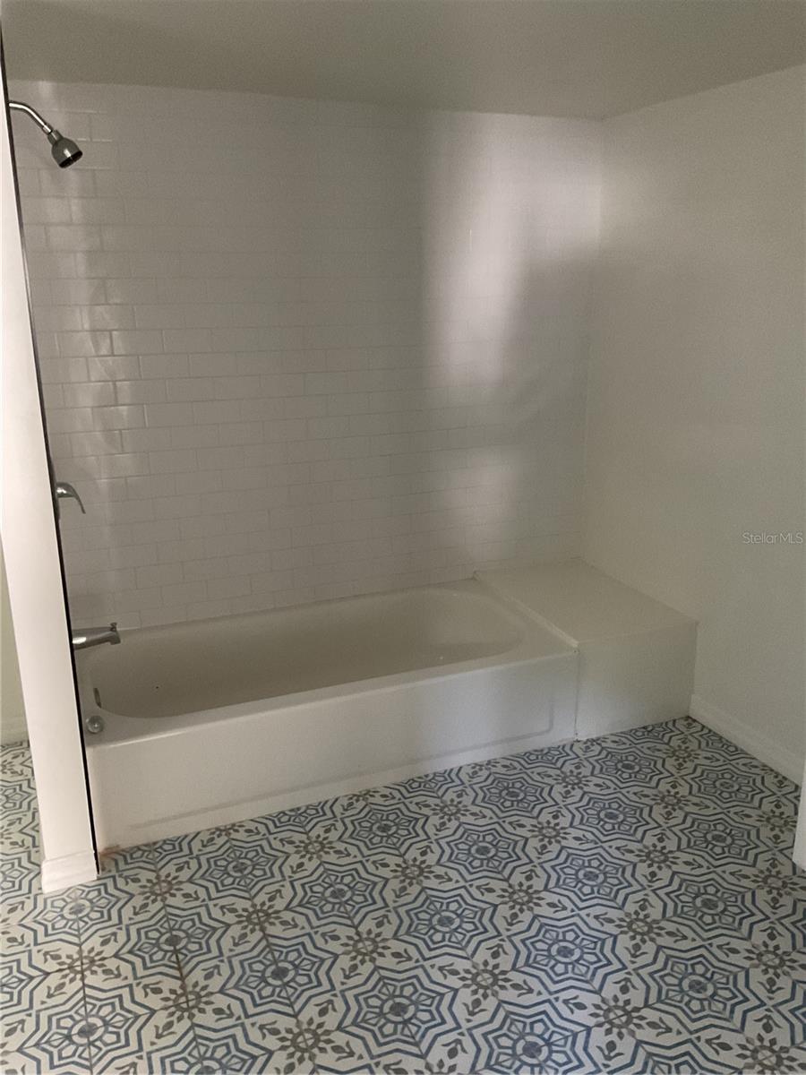 Image 17 of 19 For 3726 19th Street N