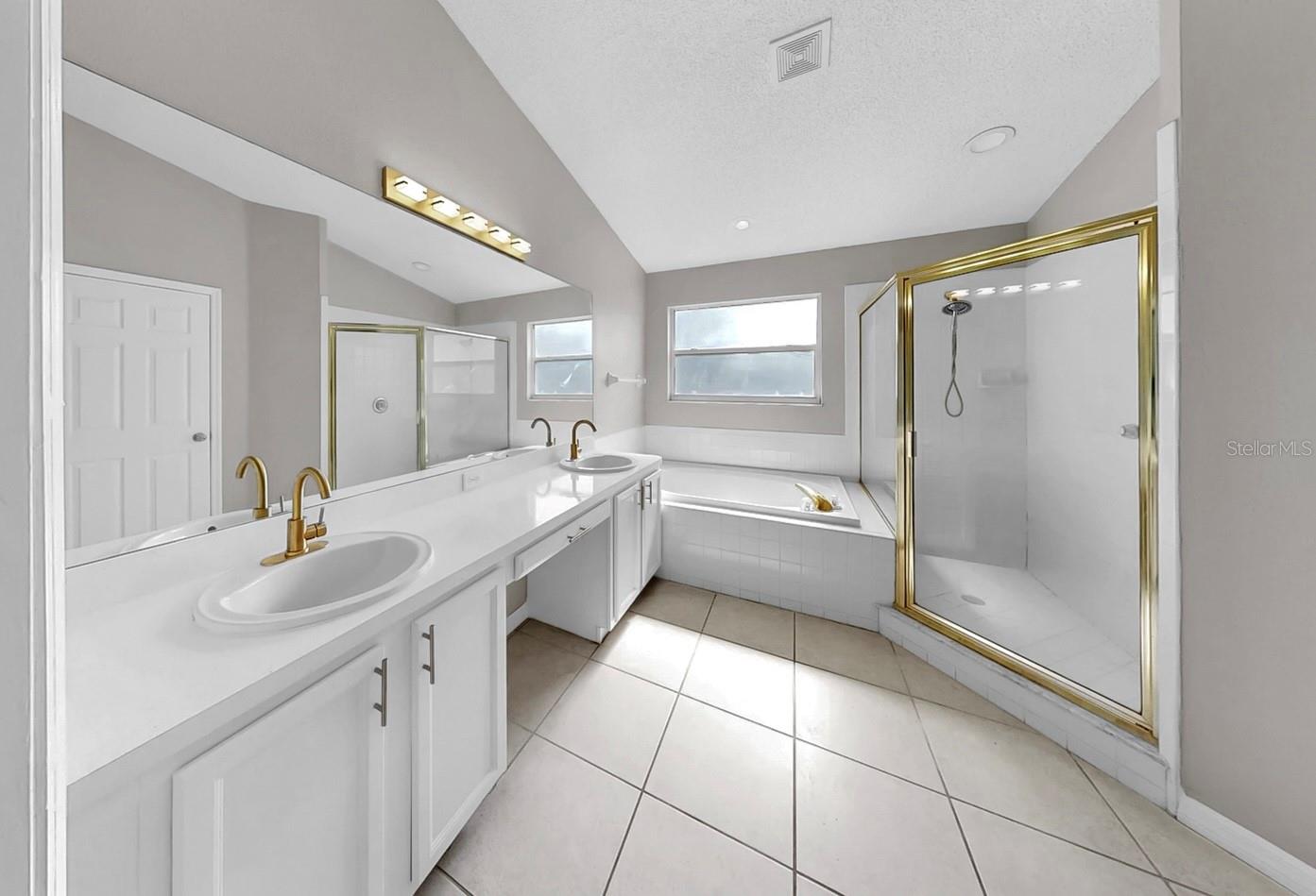 Image 38 of 55 For 11208 Sailbrooke Drive