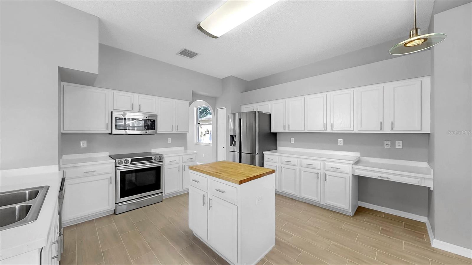 Image 7 of 55 For 11208 Sailbrooke Drive