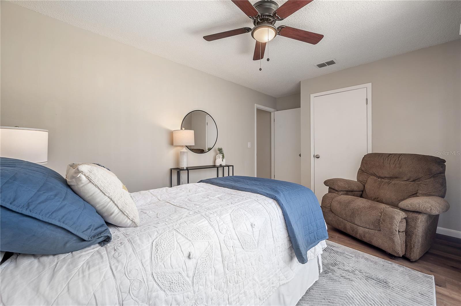 Listing photo id 25 for 1238 Coolridge Drive