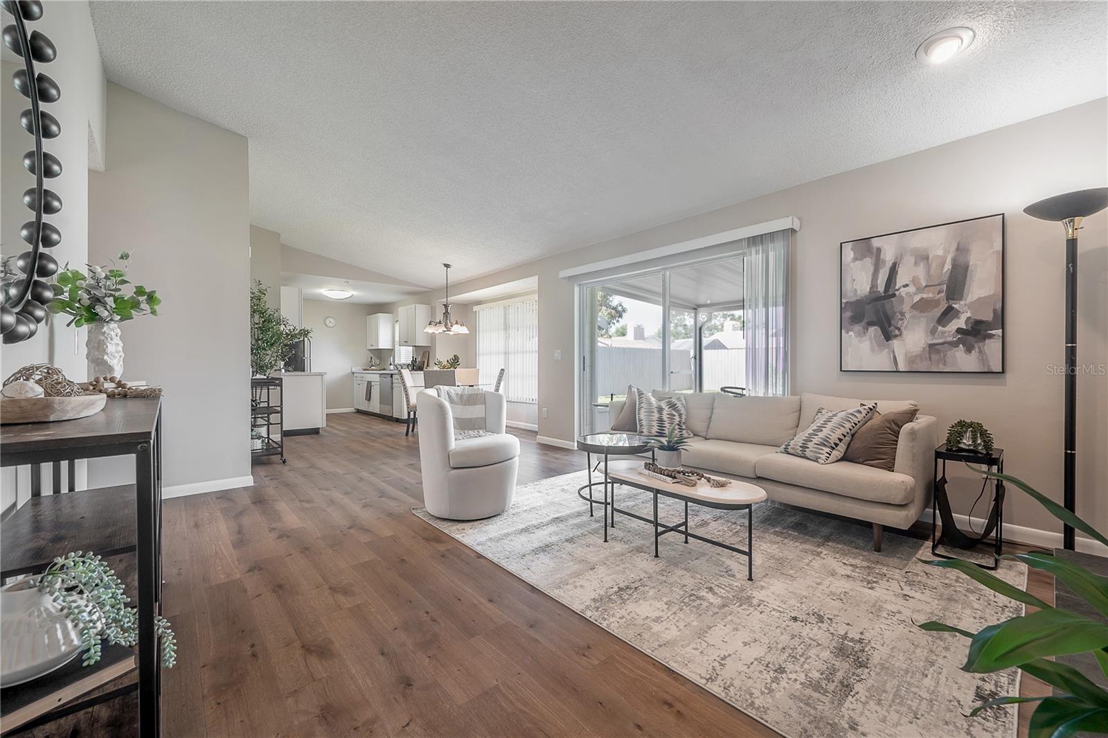 Listing photo id 2 for 1238 Coolridge Drive