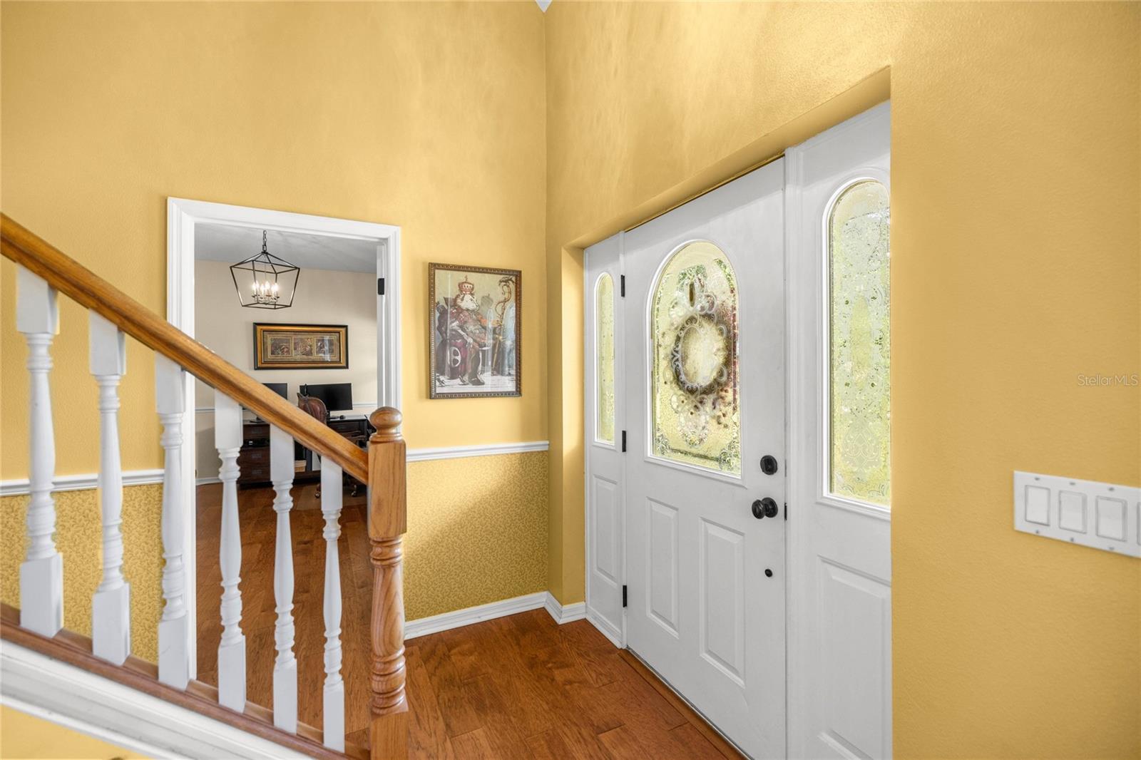 Listing photo id 10 for 10264 Springtree Lane
