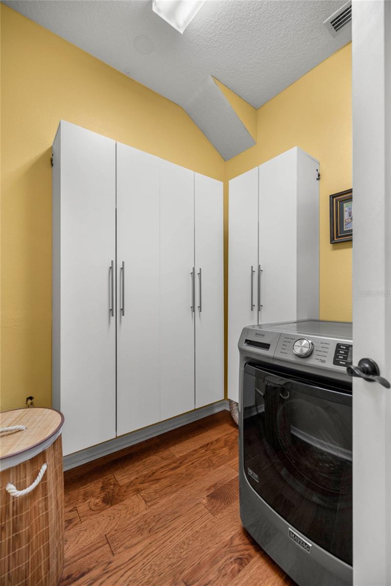 Listing photo id 20 for 10264 Springtree Lane