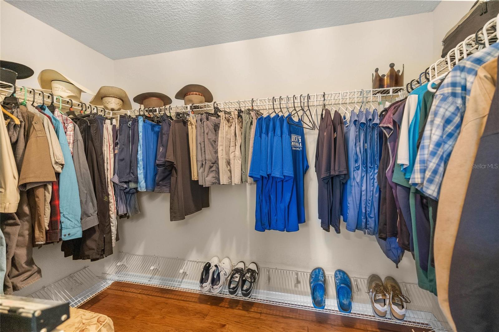 Listing photo id 36 for 10264 Springtree Lane