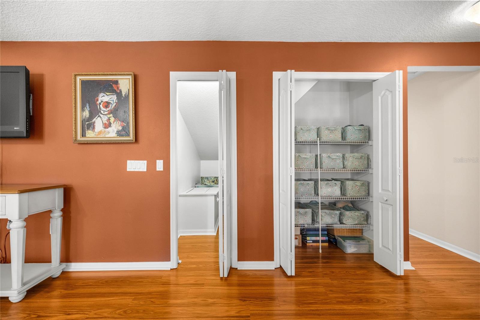 Listing photo id 38 for 10264 Springtree Lane