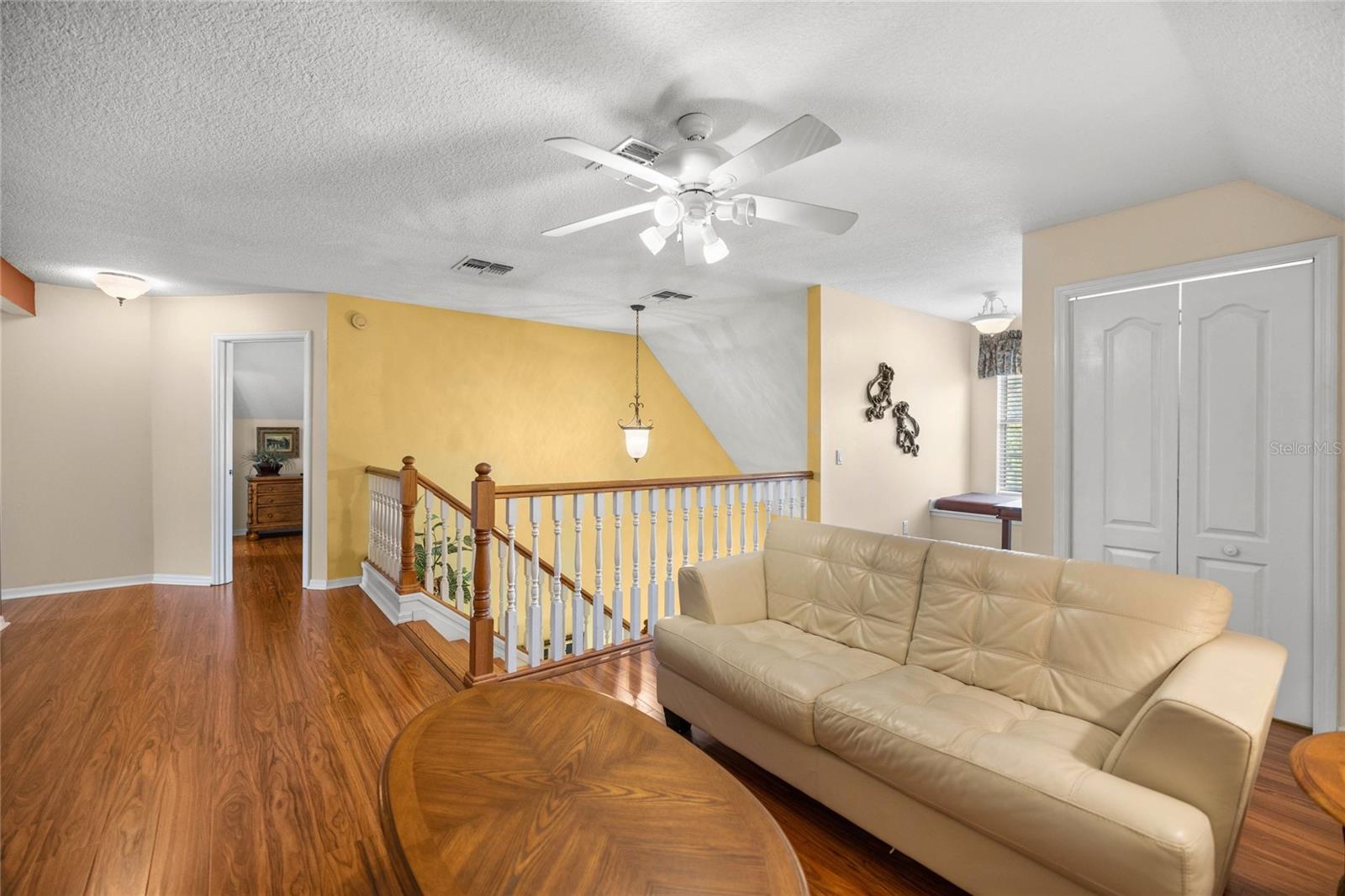 Listing photo id 40 for 10264 Springtree Lane