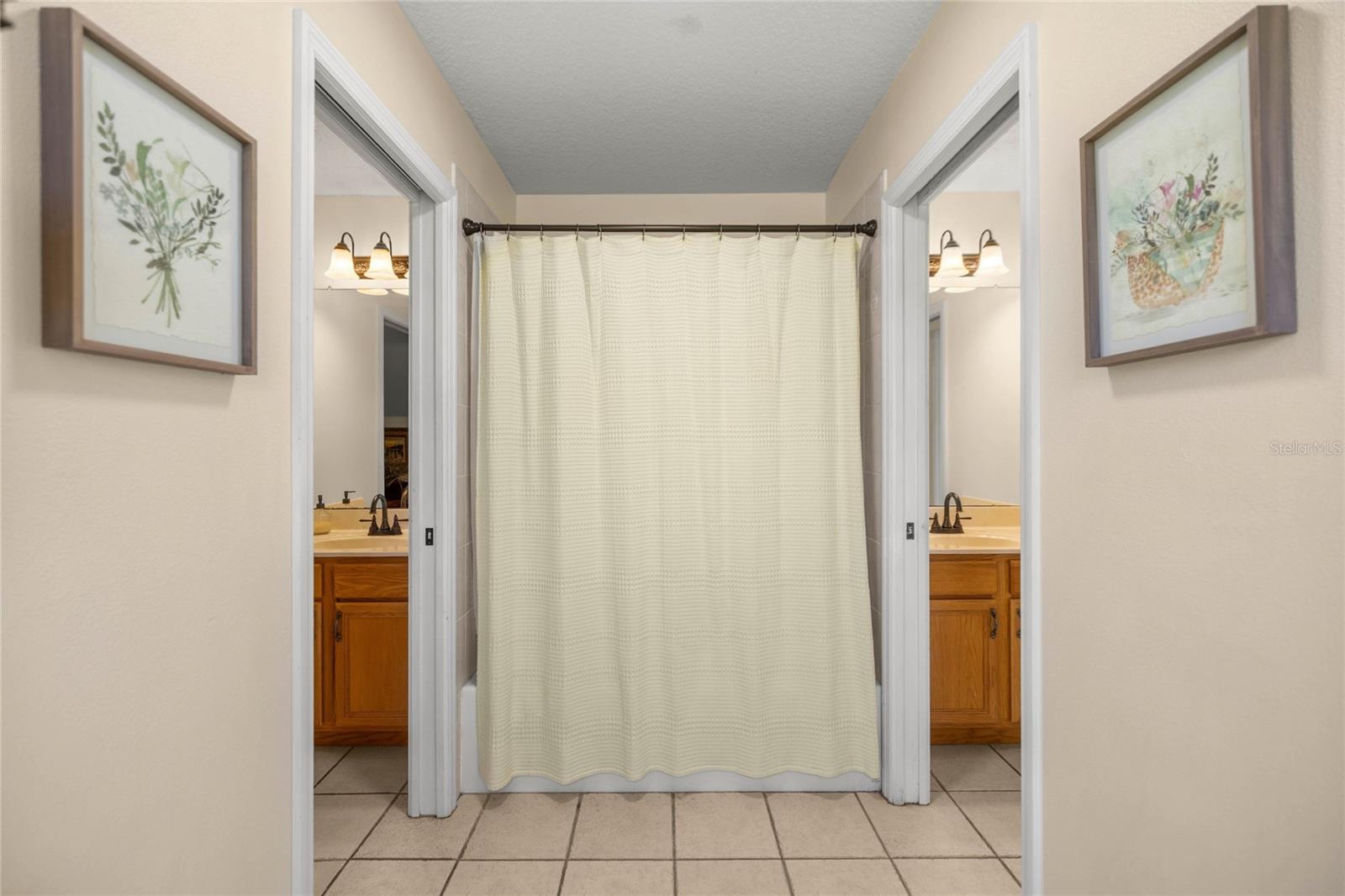 Listing photo id 48 for 10264 Springtree Lane