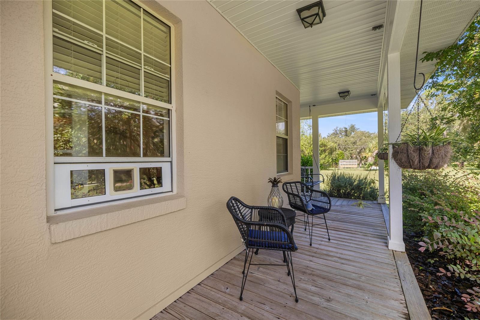 Listing photo id 60 for 10264 Springtree Lane