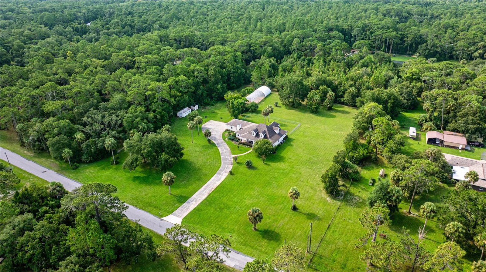 Listing photo id 66 for 10264 Springtree Lane