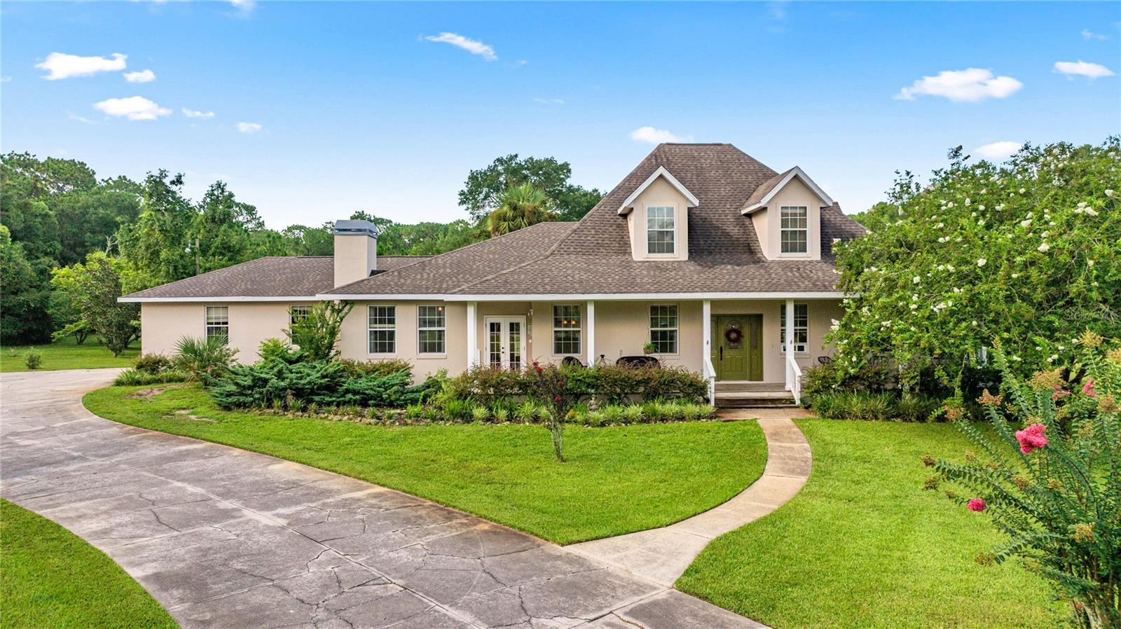 Listing photo id 5 for 10264 Springtree Lane