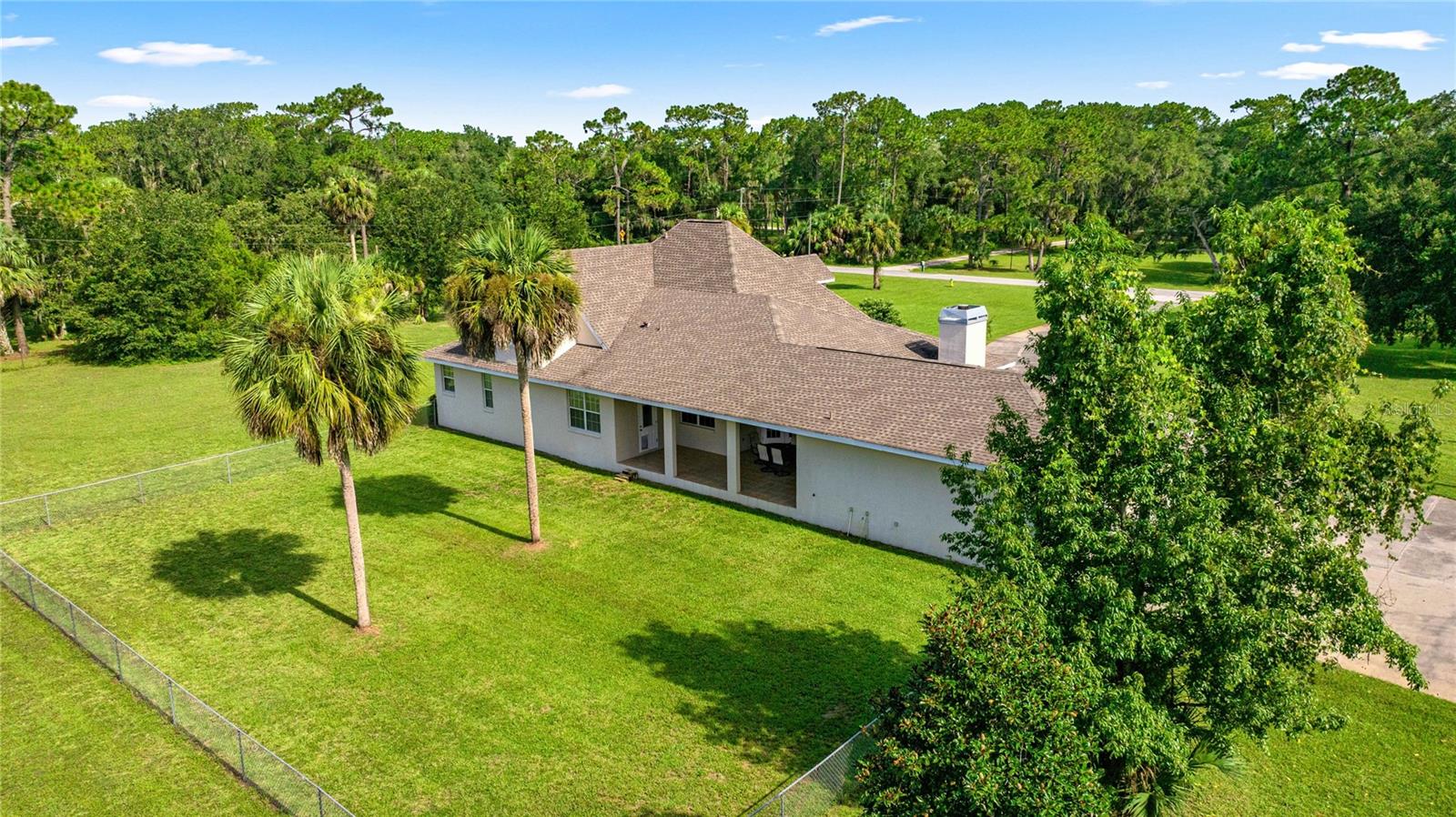 Listing photo id 70 for 10264 Springtree Lane