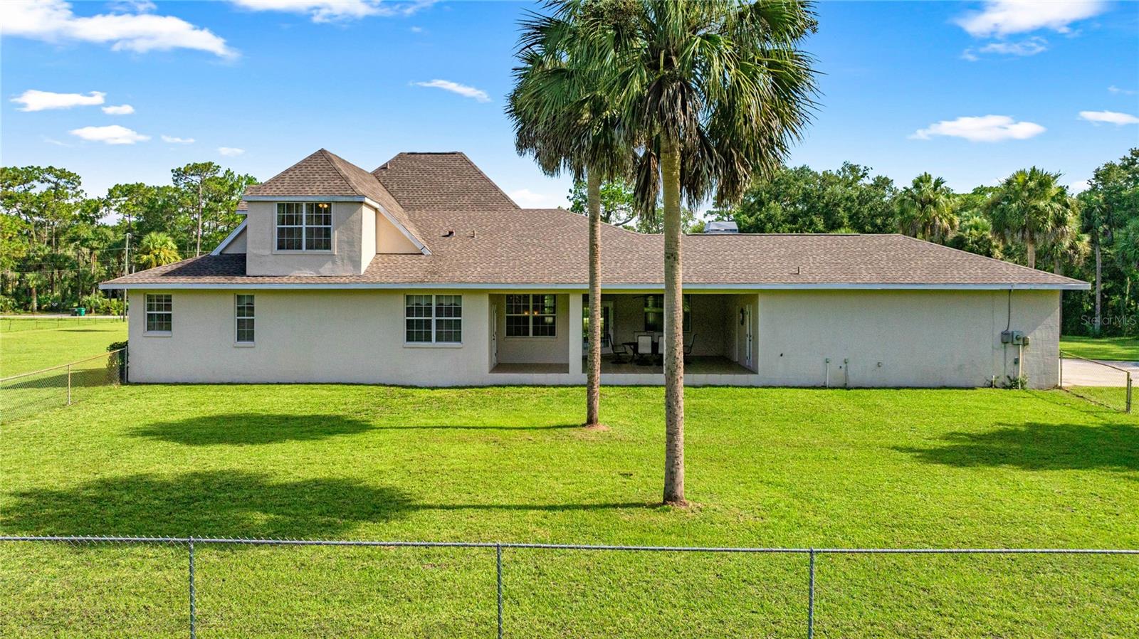 Listing photo id 71 for 10264 Springtree Lane