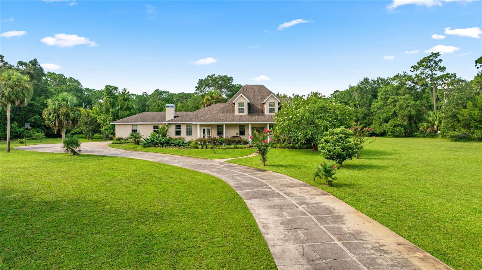 Listing photo id 74 for 10264 Springtree Lane