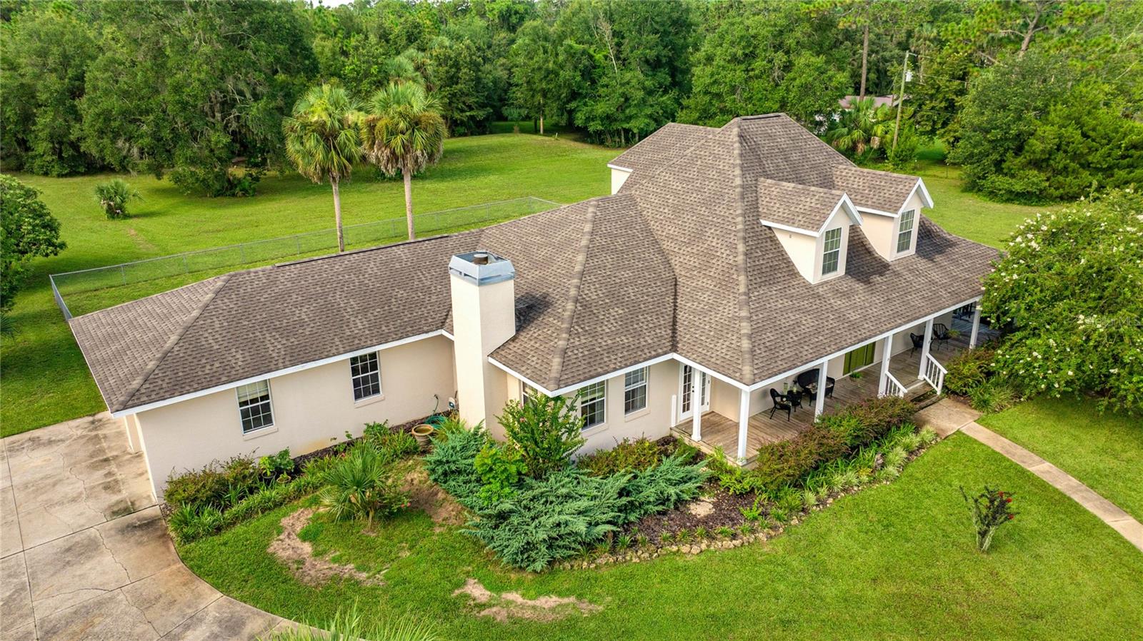 Listing photo id 75 for 10264 Springtree Lane