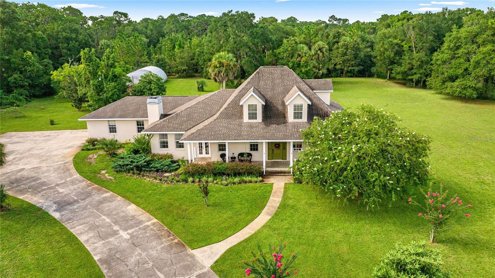 Listing photo id 6 for 10264 Springtree Lane
