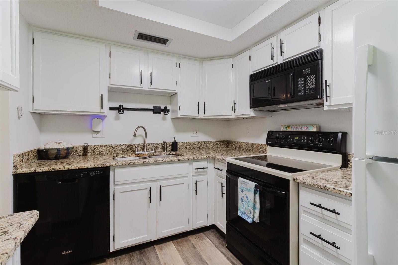 Image 16 of 65 For 2700 Bayshore Boulevard 5102