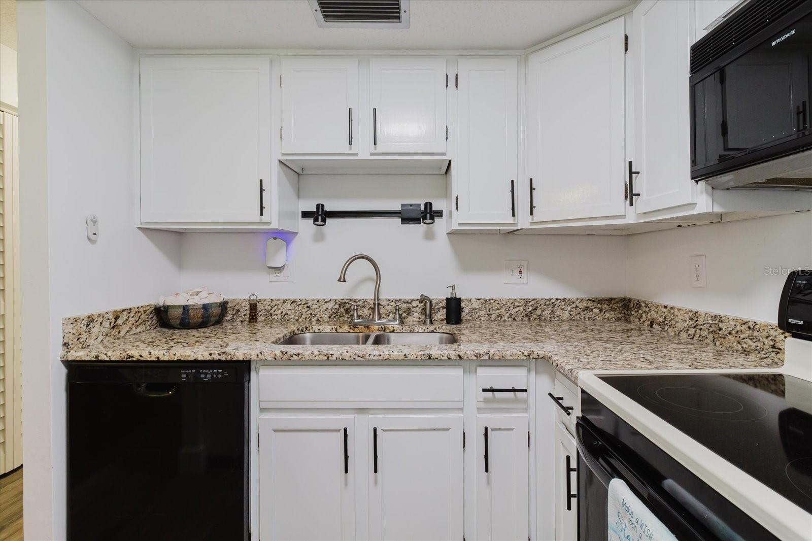 Image 18 of 65 For 2700 Bayshore Boulevard 5102
