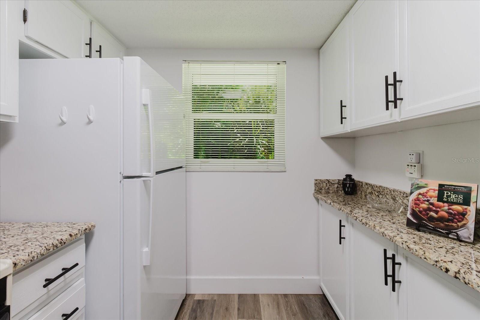 Image 20 of 65 For 2700 Bayshore Boulevard 5102