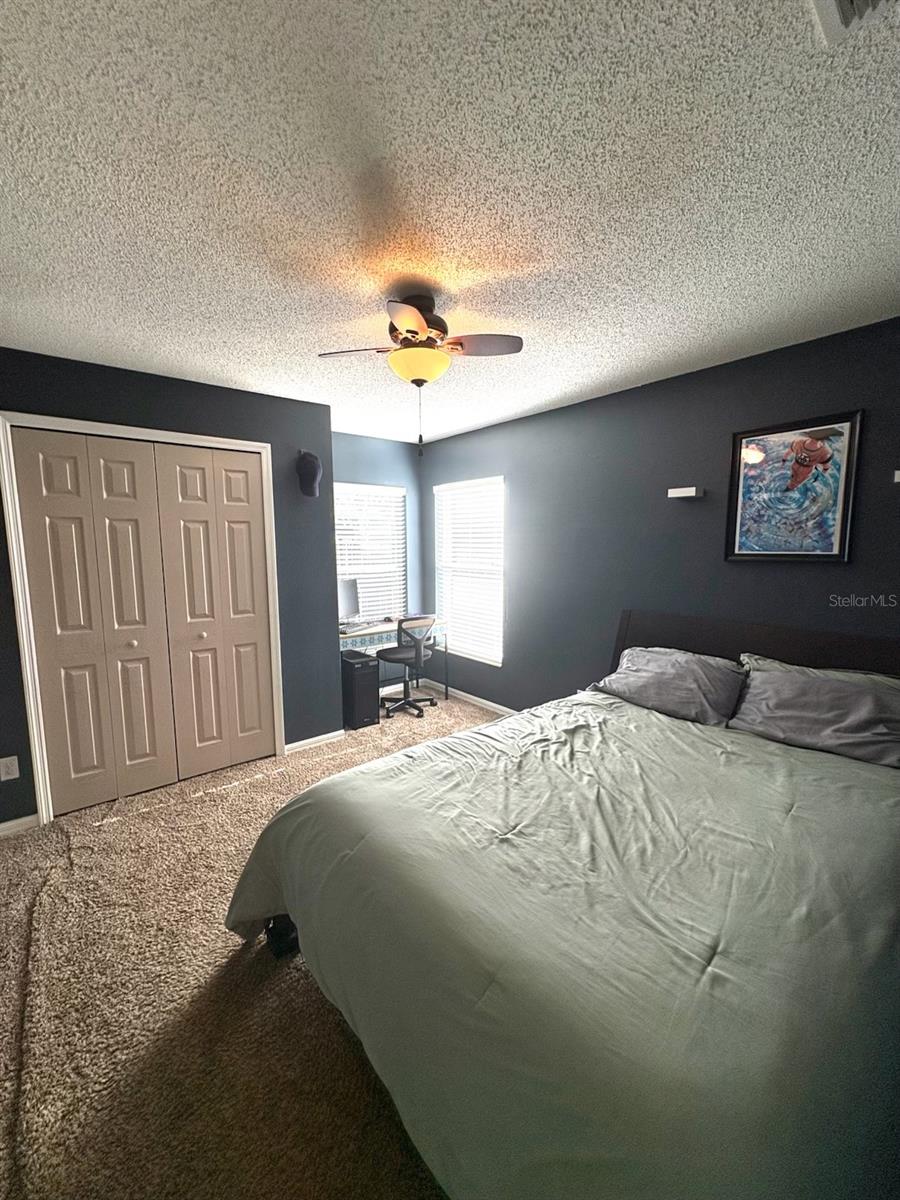 Listing photo id 13 for 1351 Crimson Clover Lane