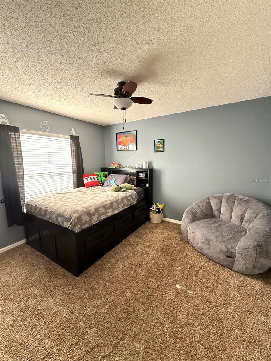 Listing photo id 16 for 1351 Crimson Clover Lane
