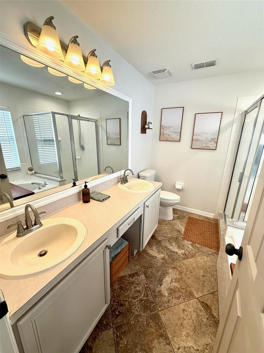Listing photo id 17 for 1351 Crimson Clover Lane