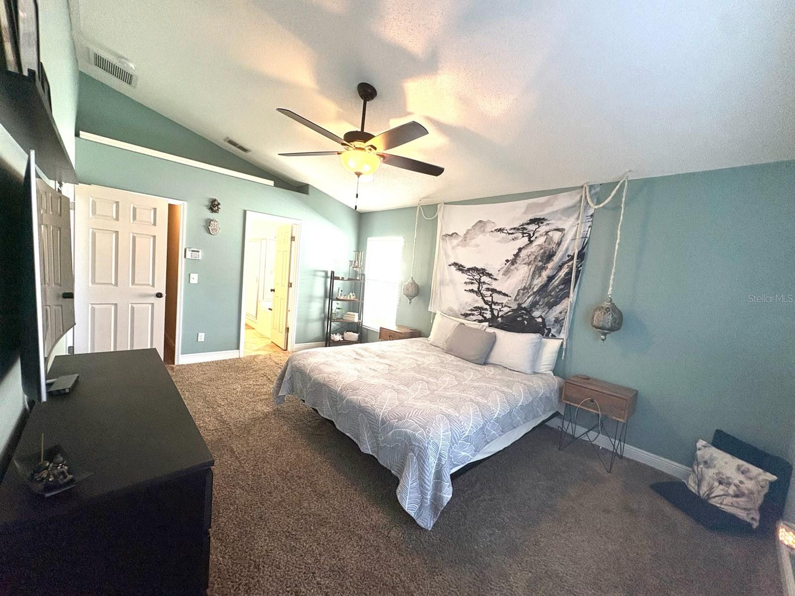 Listing photo id 19 for 1351 Crimson Clover Lane