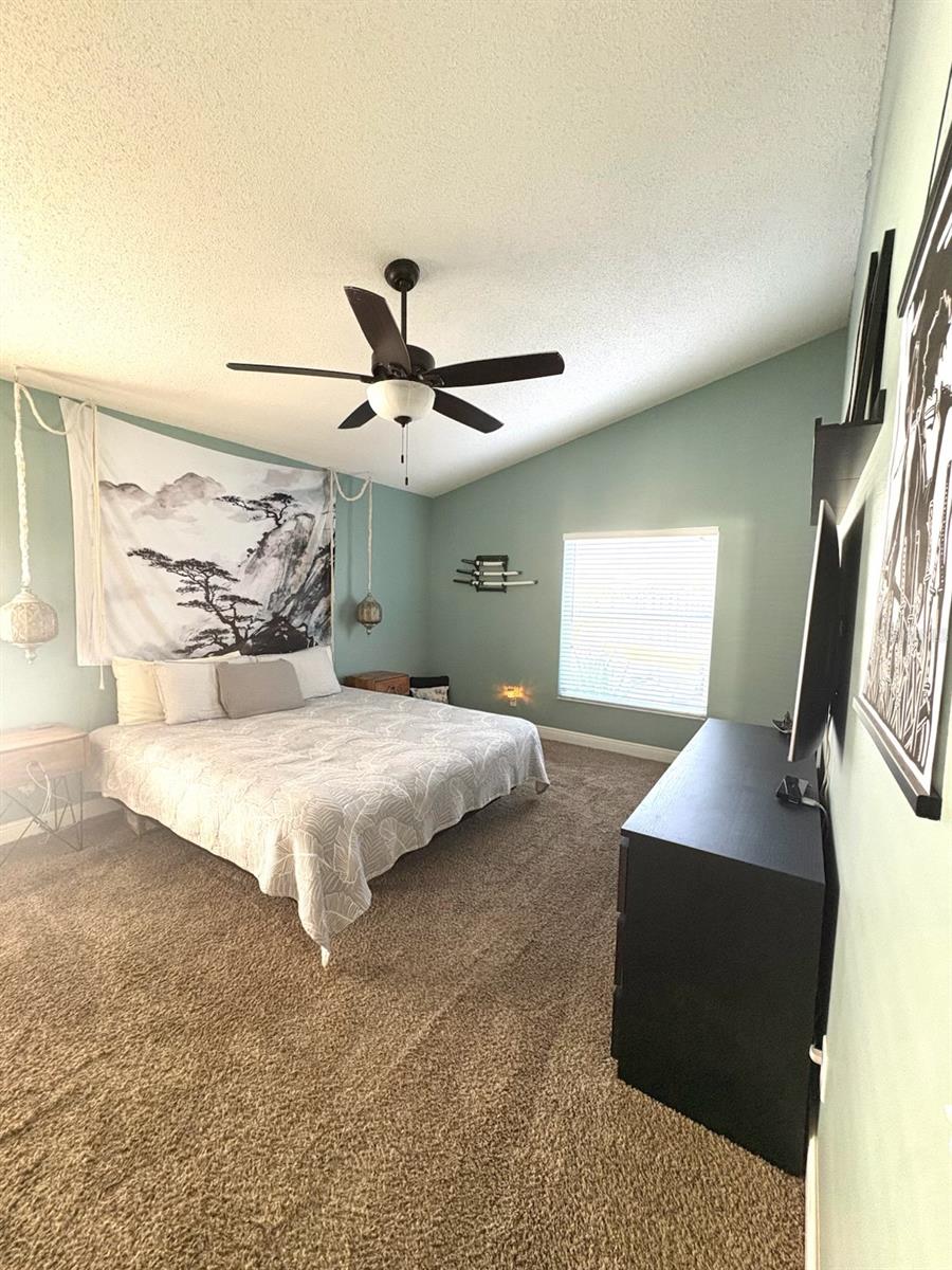Listing photo id 20 for 1351 Crimson Clover Lane