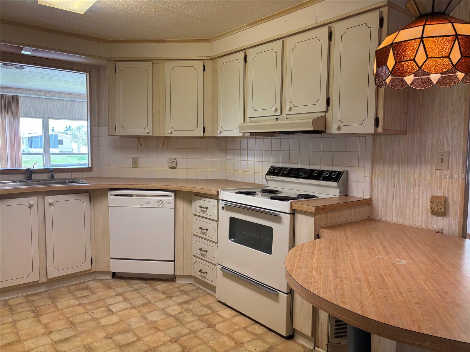 Image 3 of 29 For 3230 Brewster Drive